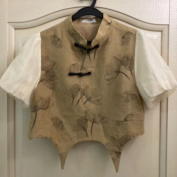 Tops - Retro Puff Sleeve Top